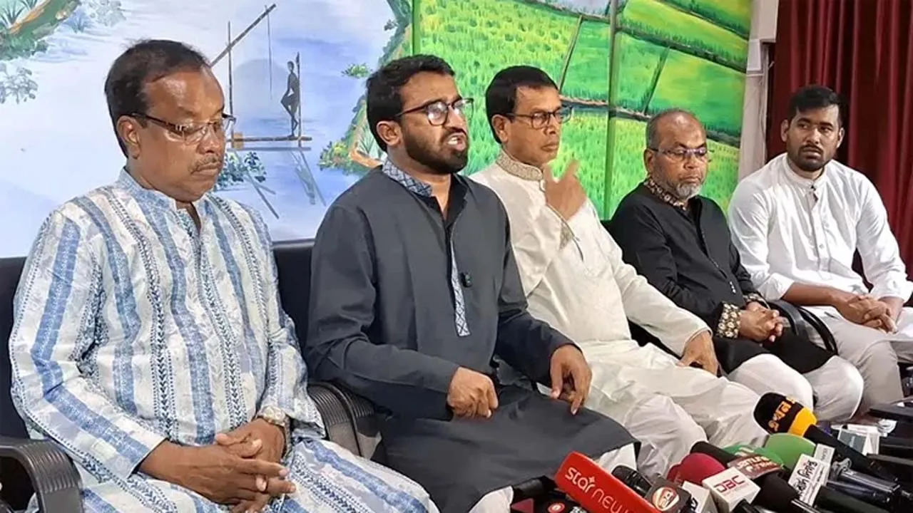 কার্যক্রম নিষিদ্ধ আ’লীগকে রাজনীতি করার সুযোগ দেয়া হবে না : রাশেদ খাঁন