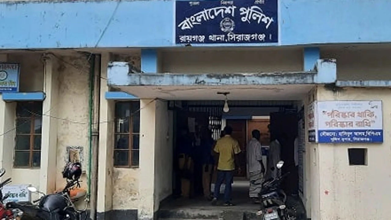 রায়গঞ্জে শিক্ষিকার লাশ উদ্ধার, হতাশাগ্রস্তের কথা জানালেন স্বামী