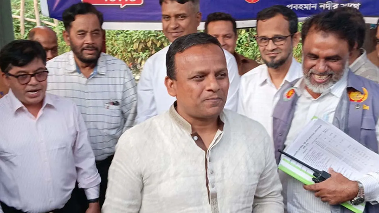 লঞ্চের নির্ধারিত ভাড়া থেকেও ১০ শতাংশ কমিয়েছে সরকার