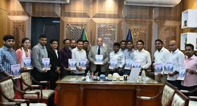 সংবাদ লেখার ক্ষেত্রে বস্তনিষ্ঠতা বজায় রাখার আহ্বান প্রধান বিচারপতির
