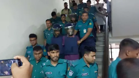 মিটফোর্ডে পাথর মেরে ব্যবসায়ীকে হত্যা মামলায় তিনজন রিমান্ডে