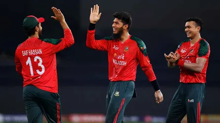 ফ্রাঞ্চাইজি লিগে খেলার অনুমতি পেলেন মুমিনুল-তাসকিনরা