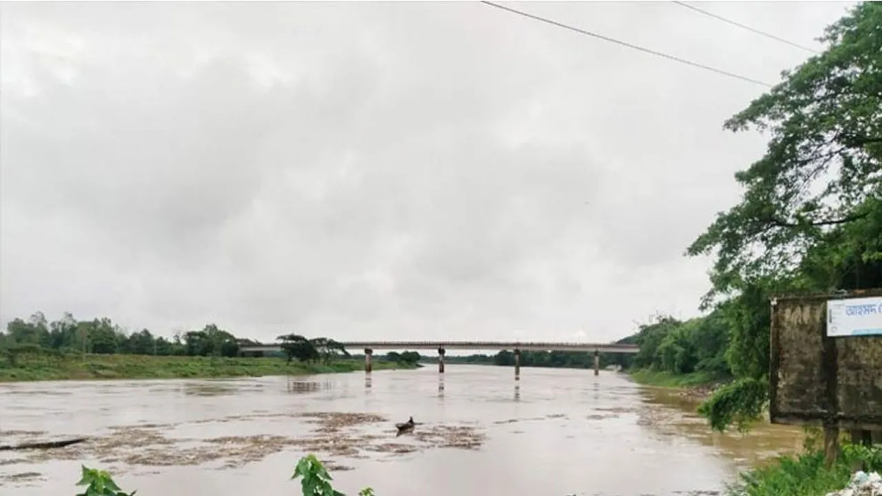 বৃষ্টি ও উজানের ঢলে পানি বাড়ছে সিলেটের নদ-নদীর