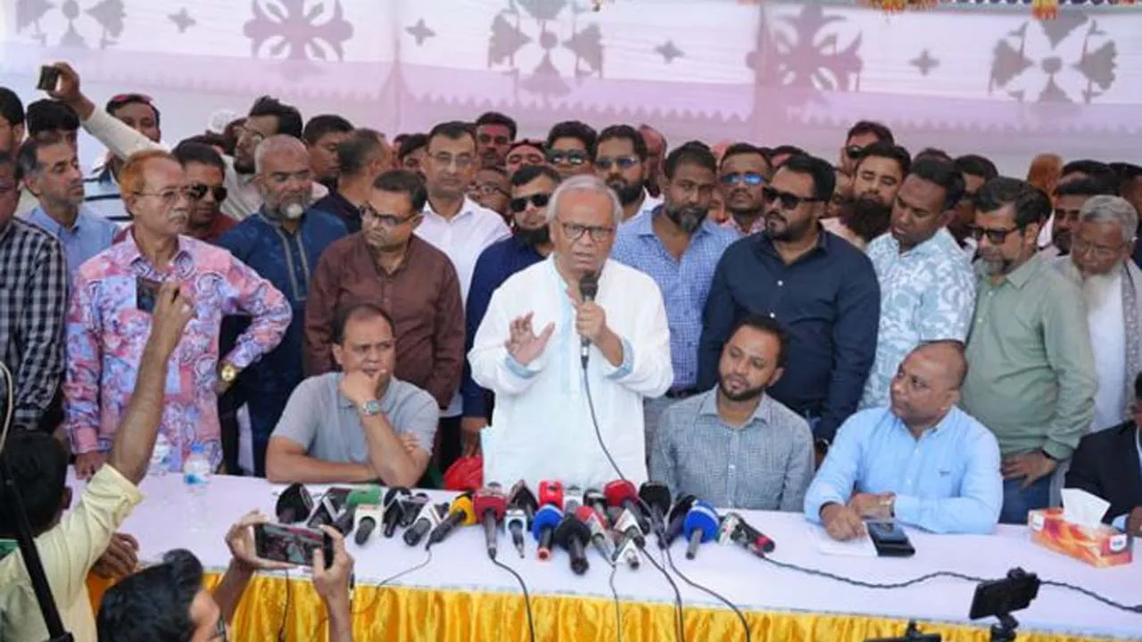 আমরা এখনো ইউনূস সরকারের প্রতি আস্থা রাখি : রিজভী