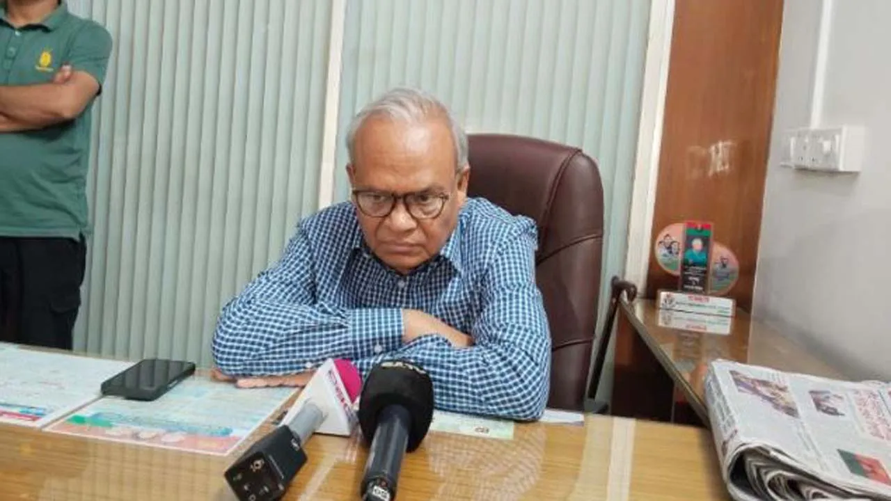 খালেদা জিয়ার অসুস্থতার জন্য দায়ী হাসিনা : রিজভী