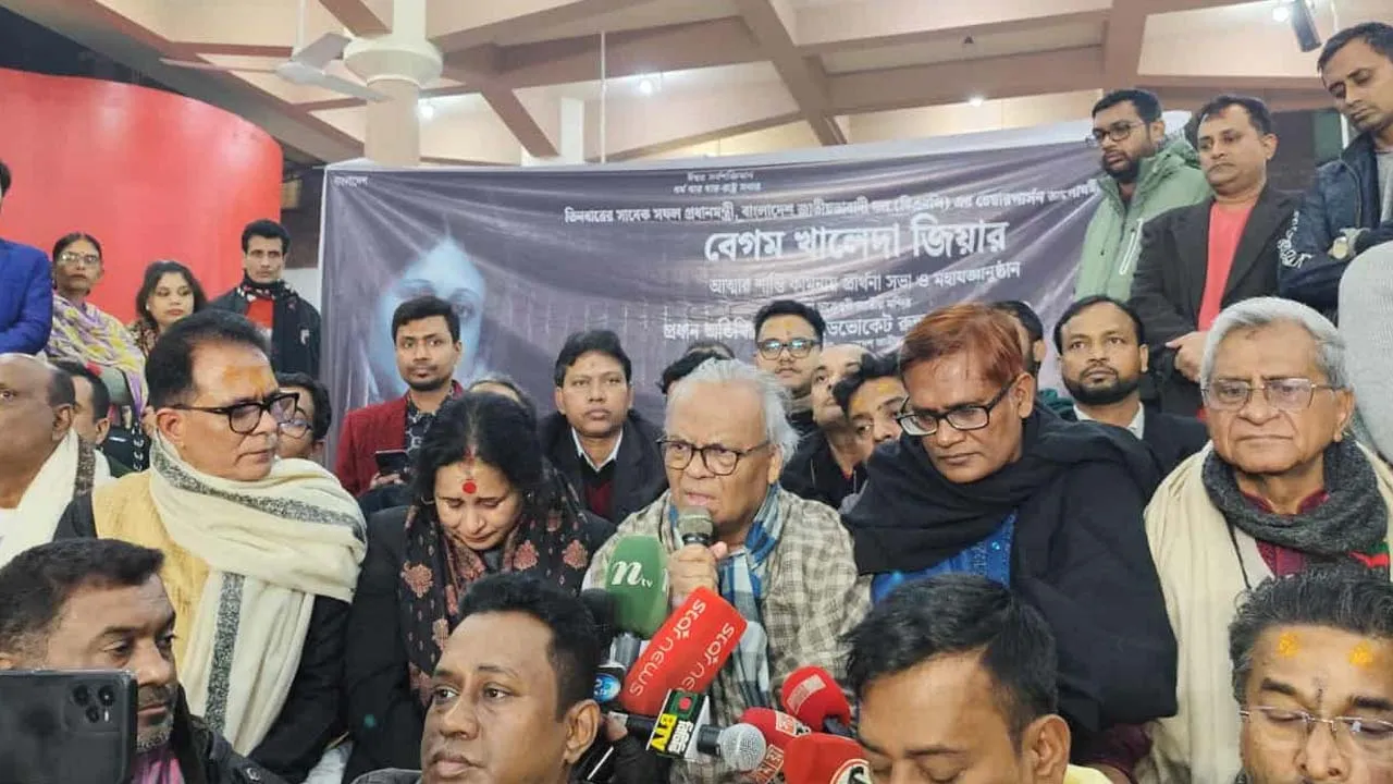 খালেদা জিয়ার মৃত্যুর জন্য শেখ হাসিনাকে দায়ী করলেন রিজভী
