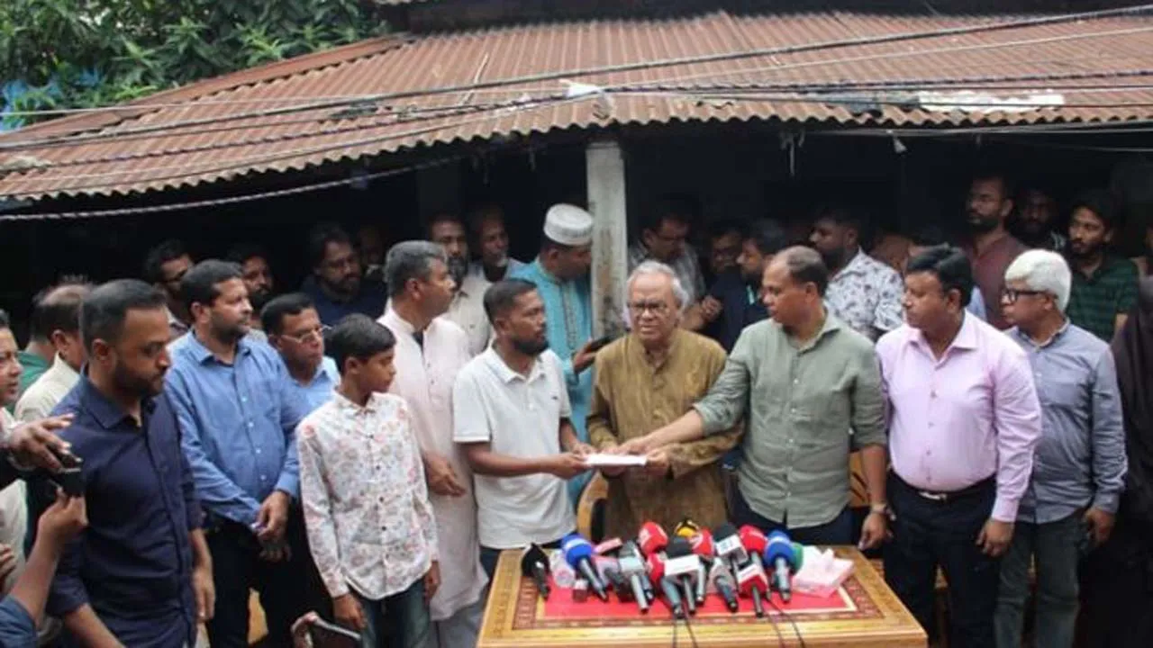 মাইলস্টোনে নিহত মাসুমার ছেলের পড়ালেখার দায়িত্ব নিলেন তারেক রহমান