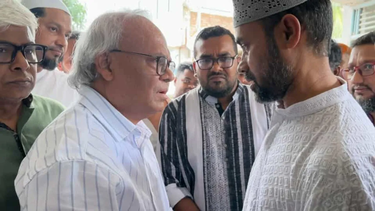 মাইলস্টোন ট্রাজেডি : নিহত ভাই-বোনের পরিবারের পাশে রিজভী