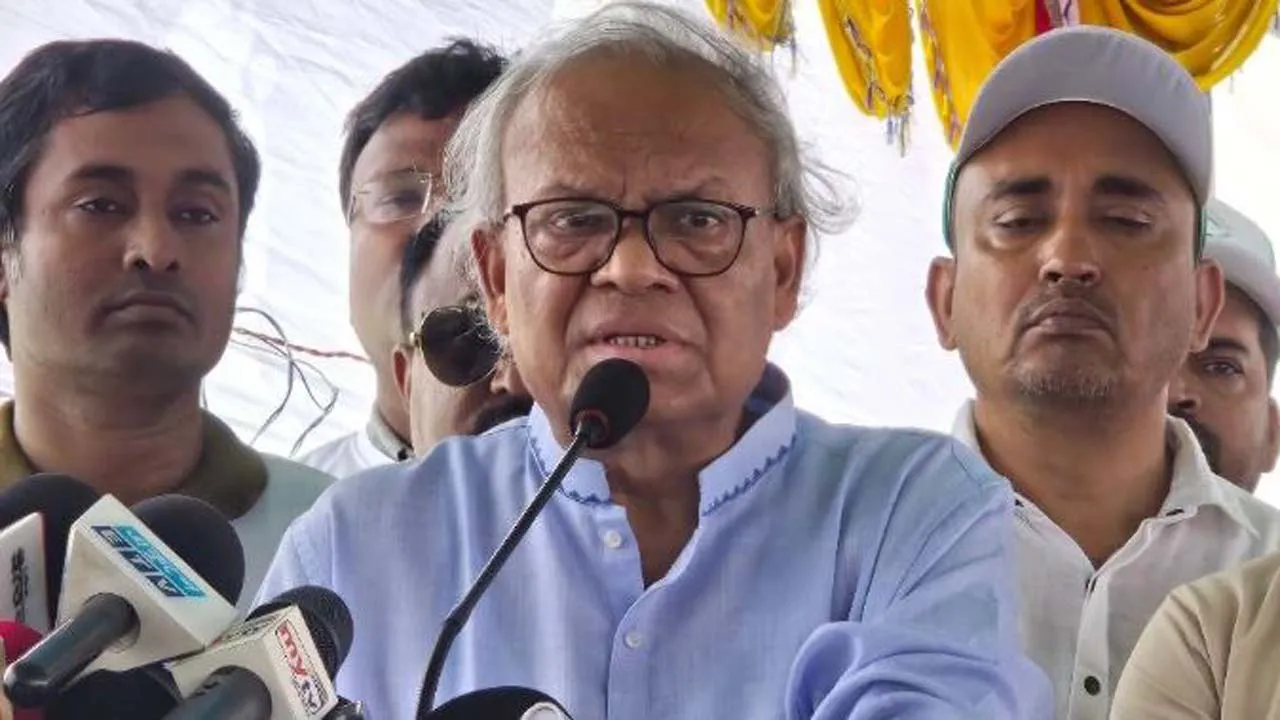 বিএনপি সরকার জনগণের ভোটে ক্ষমতায় এসেছে : রিজভী