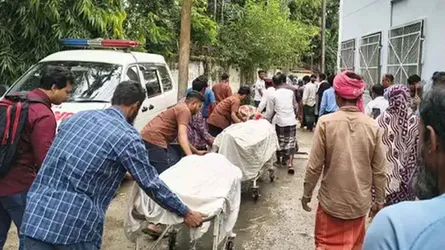 সিলেটে ট্রাক-পিকআপ সংঘর্ষে  ৮ নির্মাণ শ্রমিক নিহত