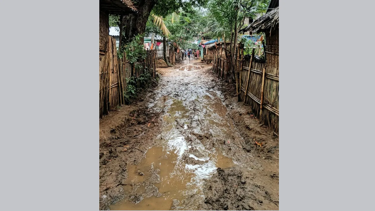 সুন্দরগঞ্জে ৭০ ভাগ কাঁচা রাস্তার বেহাল দশা, দুর্ভোগে মানুষজন