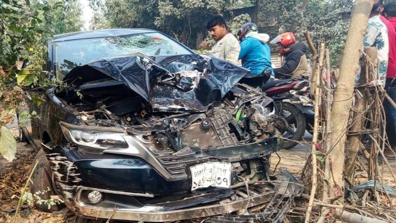 Road-accident-in-Dinajpur
