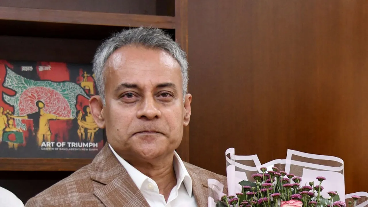 রেলকে লোকসানী প্রতিষ্ঠান হিসাবে আর দেখতে চায় না সরকার