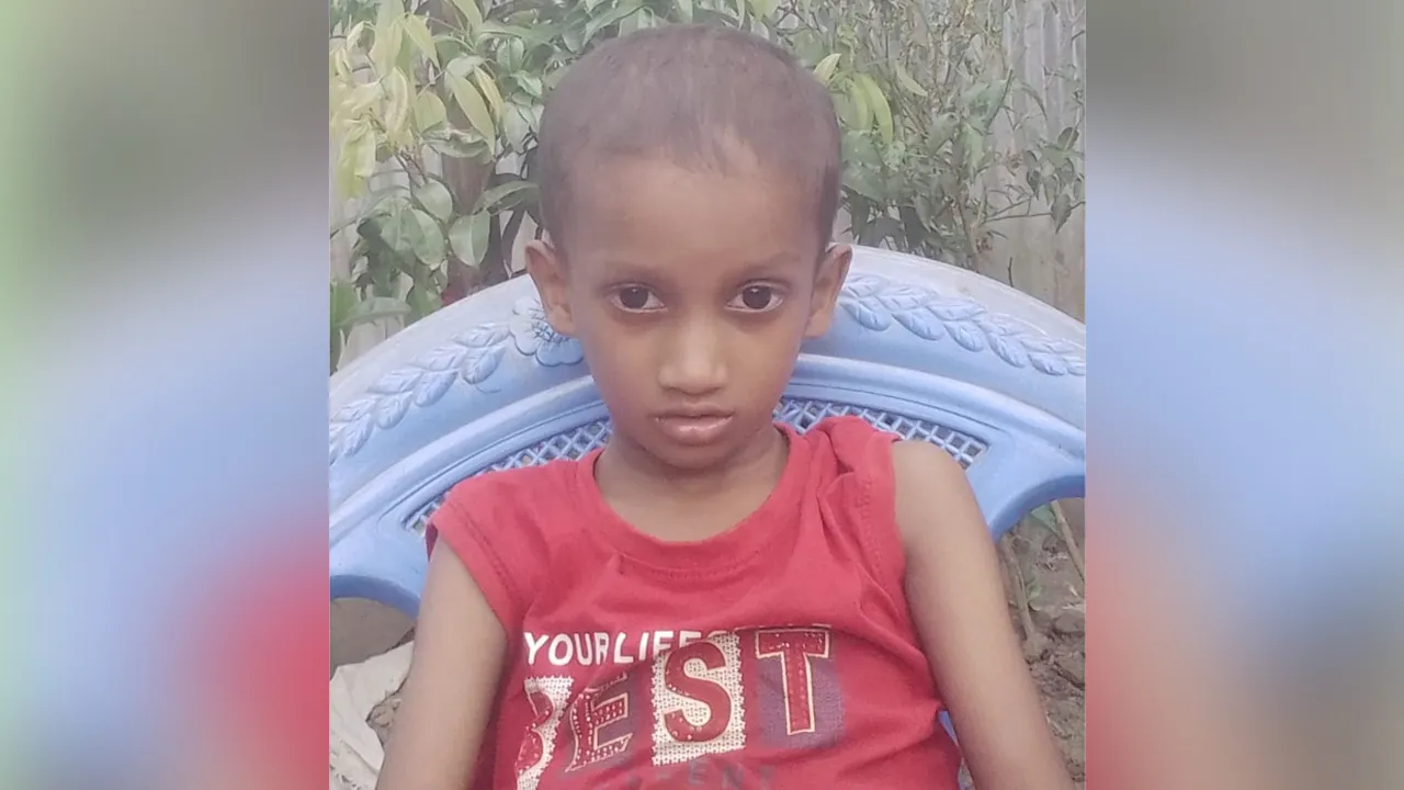 পাঁচ বছরের রোহানের চিকিৎসায় অসহায় বাবা-মায়ের আকুতি