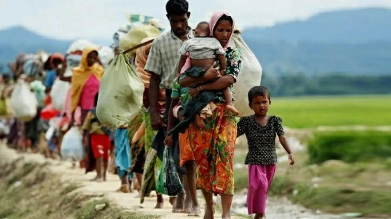 রোহিঙ্গা প্রত্যাবাসনে ধীরগতি খরচের পাহাড়, প্রাপ্তি শূন্য