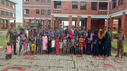 আনোয়ারায় নারী-শিশুসহ ৩১ রোহিঙ্গা আটক