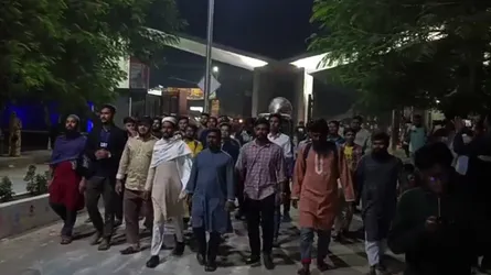 শেখ হাসিনার ফাঁসির দাবিতে রোকেয়া বিশ্ববিদ্যালয়ে শিক্ষার্থীদের বিক্ষোভ