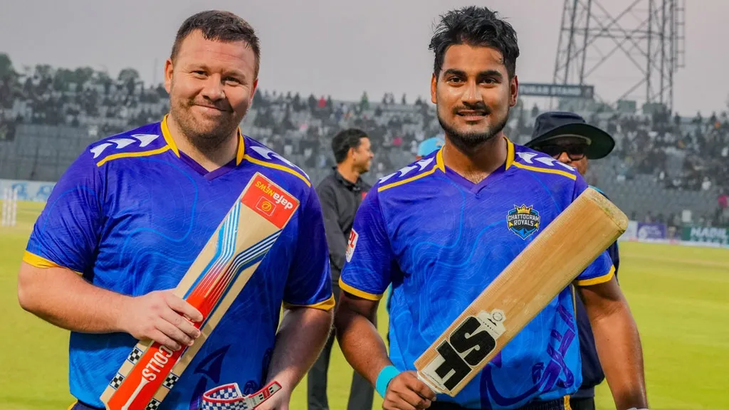 বিপিএলে বিশ্বরেকর্ড স্পর্শ রসিংটনের