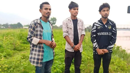 ১০ দিনেও সঙ্কট কাটেনি, রৌমারী সীমান্তে অনিশ্চয়তায় ৩ জন