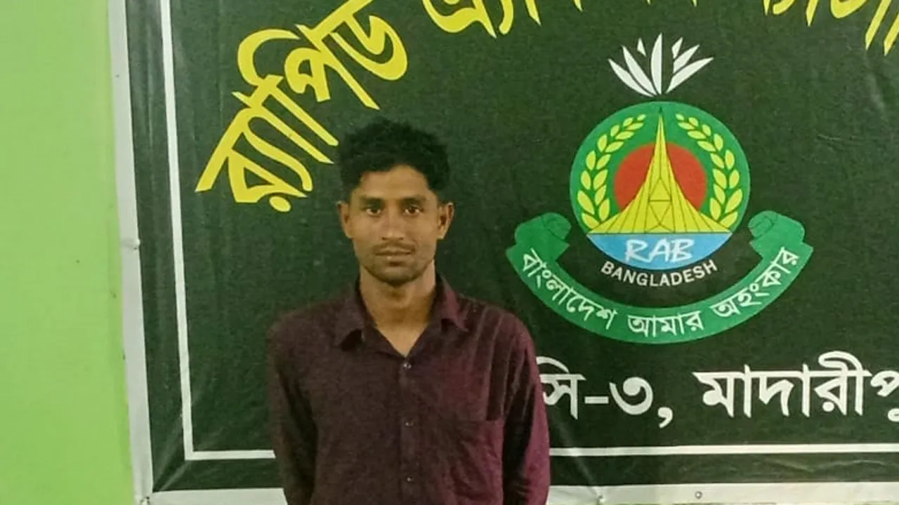মুন্সীগঞ্জে স্ত্রীকে খুন করে তিন সন্তান নিয়ে উধাও স্বামী গ্রেফতার