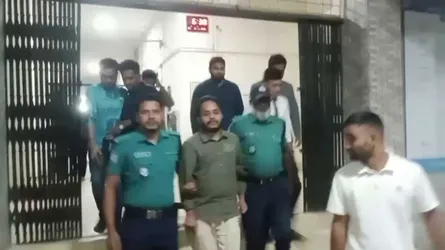 রুয়েটে ছাত্রলীগের কর্মীকে পুলিশে সোপর্দ