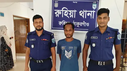 রুহিয়ায় ইয়াবাসহ স্বেচ্ছাসেবক দল নেতা গ্রেফতার