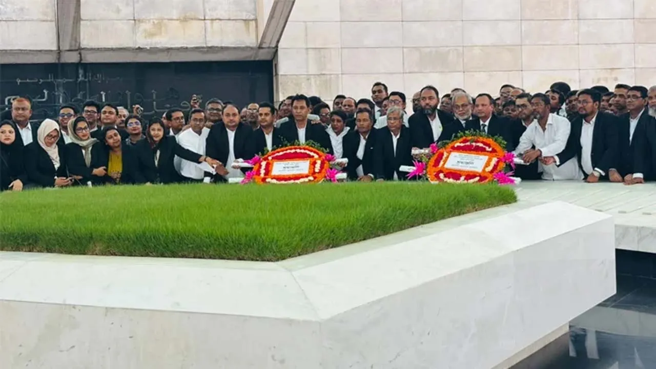 জিয়াউর রহমান ও খালেদা জিয়ার কবরে অ্যাটর্নি জেনারেলের শ্রদ্ধা