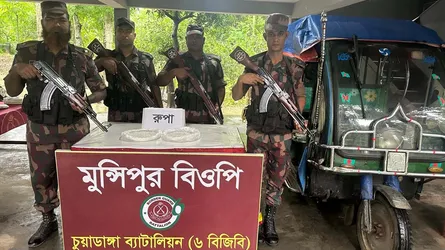 দামুড়হুদা সীমান্ত এলাকা থেকে ৯ কেজি ভারতীয় রুপা উদ্ধার