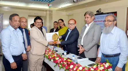 রূপালী ব‍্যাংকের ব্যবসায়িক সাফল্যে বিভিন্ন শাখা, জোনাল অফিস ও বিভাগীয় কার্যালয়কে পুরস্কার প্রদান
