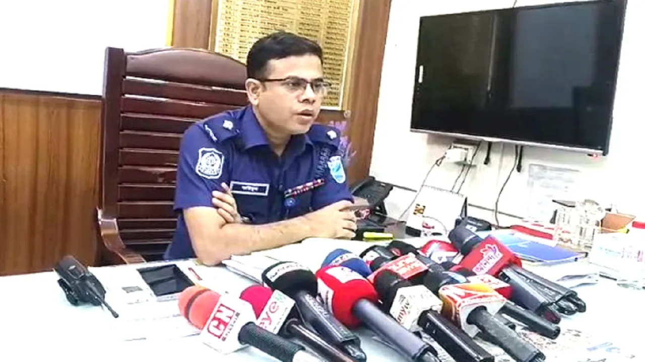 রূপগঞ্জে আইফোনের জন্য অপহরণ-গণধর্ষণের নাটক, ২ সহপাঠী আটক
