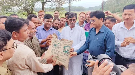 বন্যাদুর্গত কৃষকদের বীজ-চারা দেবে সরকার : কৃষিমন্ত্রী