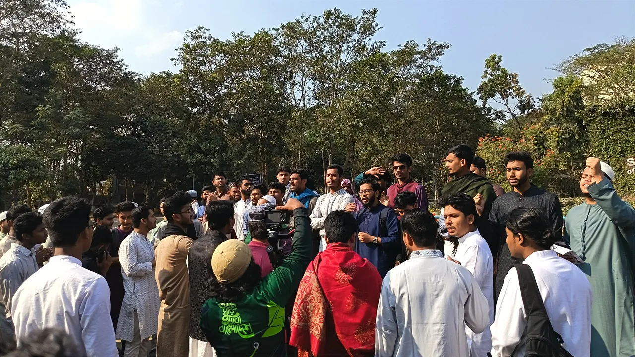 শহীদ ওসমান হাদি হত্যার বিচারের দাবিতে শাবিপ্রবিতে ইনকিলাব মঞ্চের বিক্ষোভ