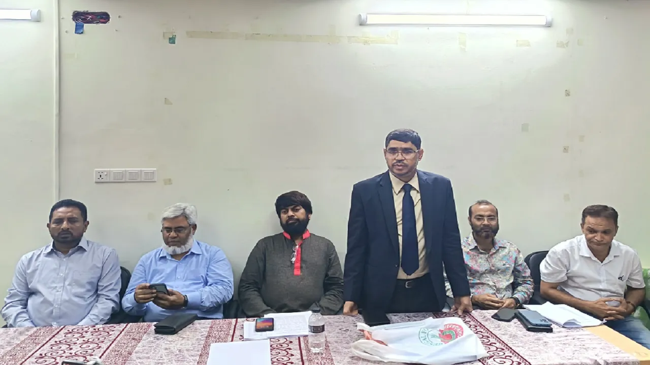 ৩ দশক পর শাবিপ্রবির কেন্দ্রীয় অ্যালামনাইয়ের আহ্বায়ক কমিটি গঠন