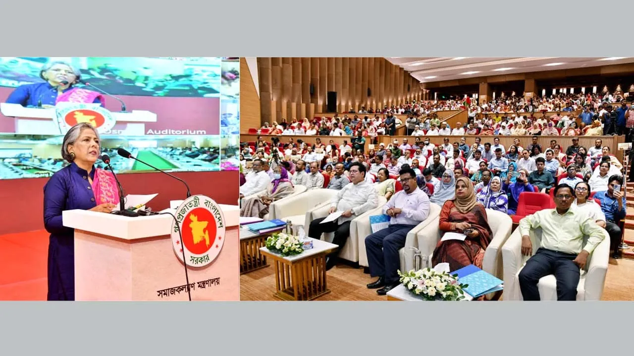 জুলাইয়ের চেতনায় দেশ গড়তে লাখো কণ্ঠে শপথ পড়ালেন উপদেষ্টা শারমীন এস মুরশিদ