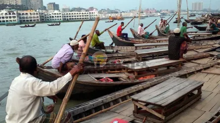 ঢাকার ঐতিহ্যের অদৃশ্য রক্ষকরা সংকটে