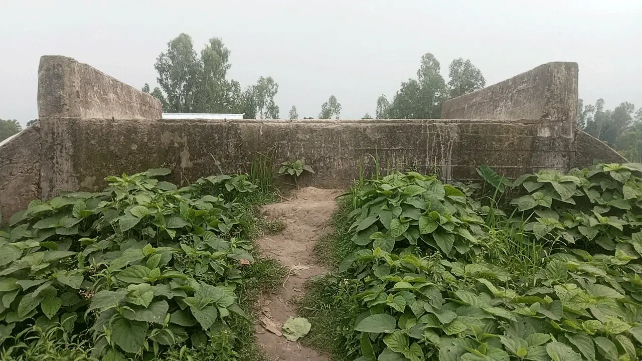 নিঃসঙ্গ কালভার্ট, নেই সংযোগ সড়ক