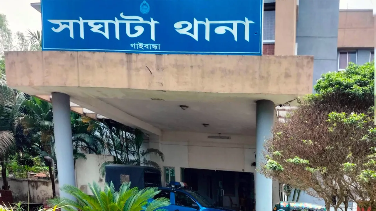 যমুনা নদী রক্ষা প্রকল্পে পাচারকালে স্থানীয়দের হাতে ৬ জন আটক