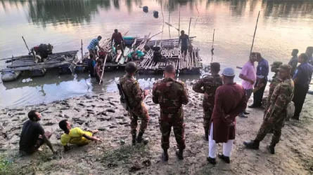 সাঘাটায় সেনাবাহিনীর অভিযানে অবৈধ ড্রেজার মেশিন জব্দ, গ্রেফতার ৬