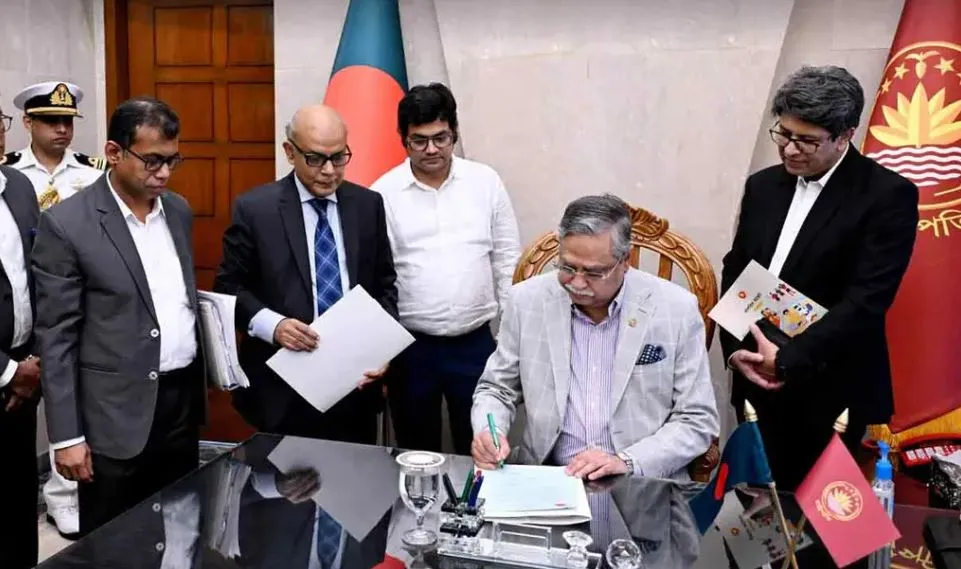 বাজেটের প্রস্তাবিত অর্থবিলে স্বাক্ষর করলেন রাষ্ট্রপতি