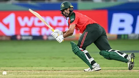 আড়ালে থাকা সাইফ এবার লঙ্কা বধের নায়ক