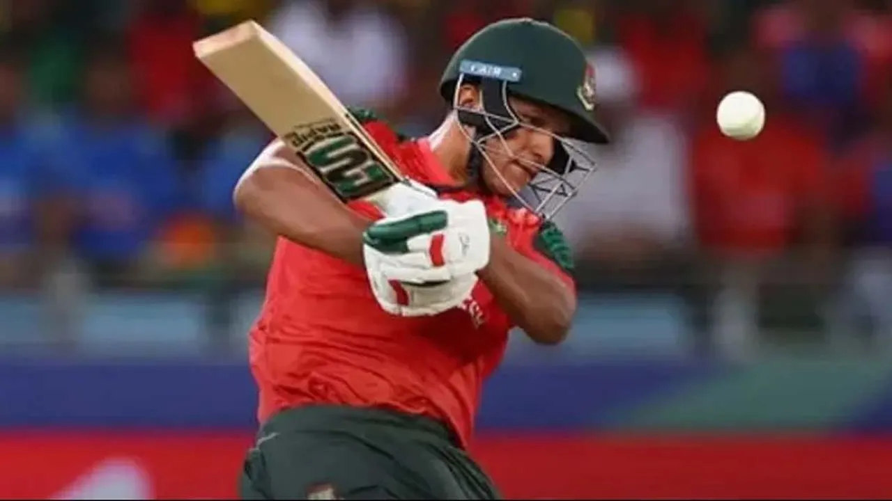 ক্যামিও ইনিংসে ১৯ বছরের পুরোনো রেকর্ড ভাঙলেন সাইফুদ্দিন