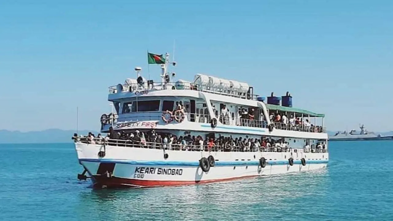 সেন্ট মার্টিনে জাহাজ চলাচল শুরু, প্রথম যাত্রায় গেলেন ১২০০ পর্যটক