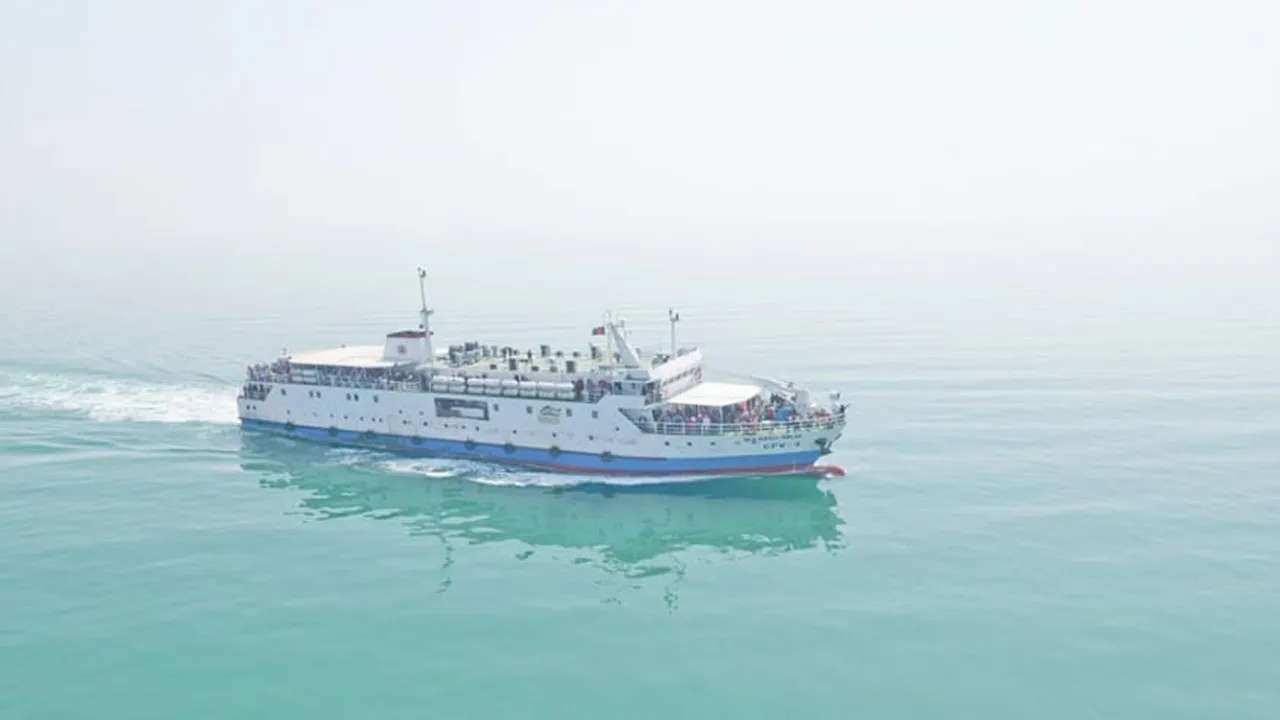 ইনানী নয়, নুনিয়াছড়া থেকে পর্যটকবাহী জাহাজ যাবে সেন্টমার্টিন