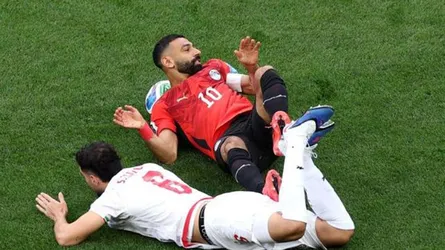 শেষ ৩২’এ অনিশ্চিত মোহাম্মদ সালাহ