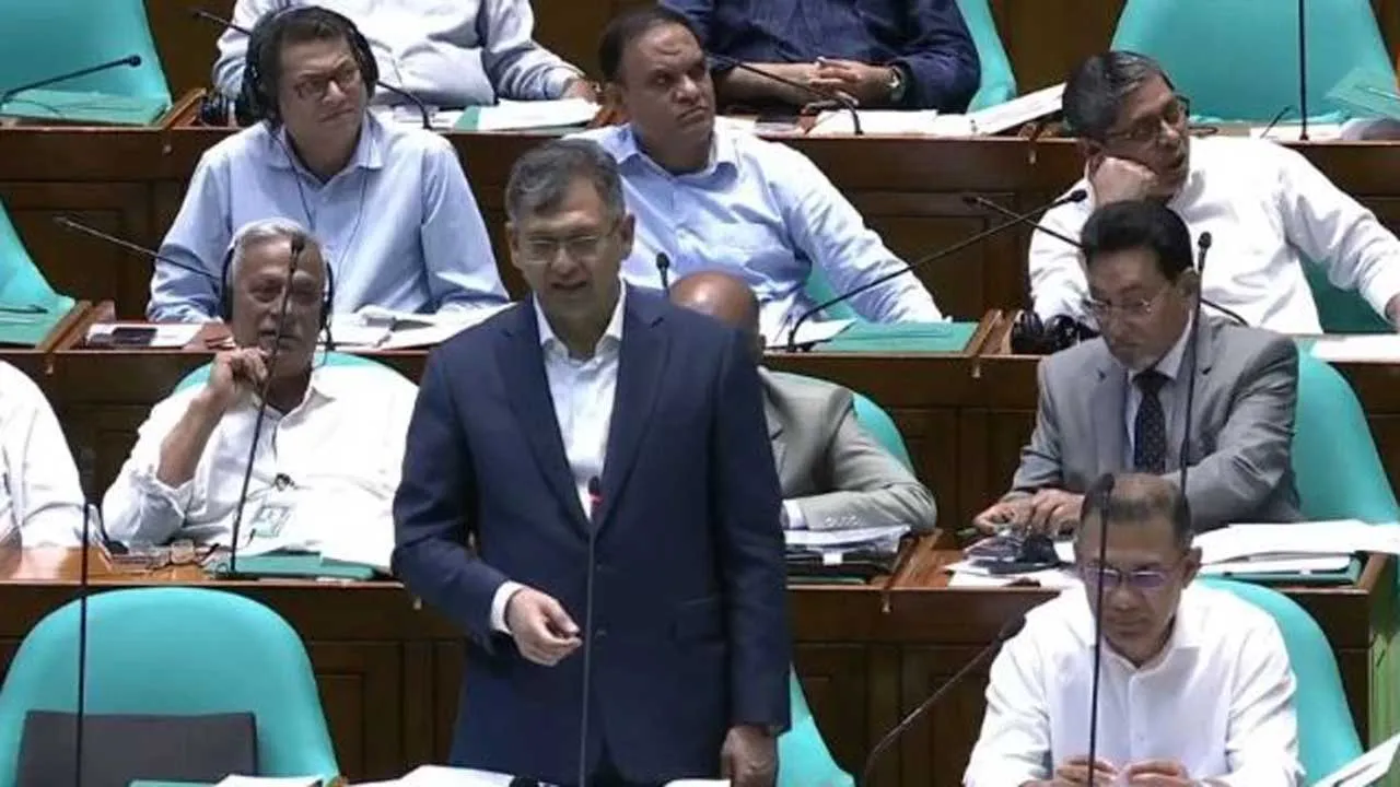 সুন্দরবন ও উপকূলীয় এলাকায় নিরাপত্তা নিশ্চিতে কাজ করছে পুলিশ ও কোস্ট গার্ড : স্বরাষ্ট্রমন্ত্রী