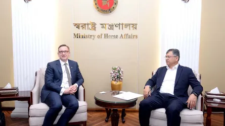 স্বরাষ্ট্রমন্ত্রীর সাথে অস্ট্রেলিয়ার সহকারী মন্ত্রীর সাক্ষাৎ