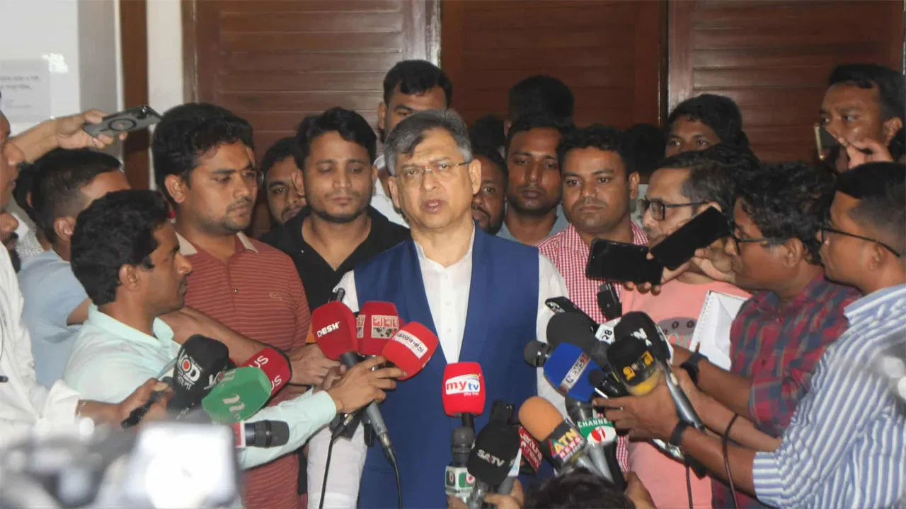 সংস্কার কোনো ধর্মগ্রন্থ নয় : সালাহউদ্দিন আহমেদ