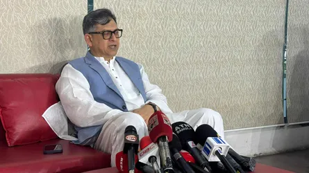 নির্বাচন নিয়ে সরকারের আশ্বাসে কোনো শঙ্কা নেই : সালাহউদ্দিন আহমেদ