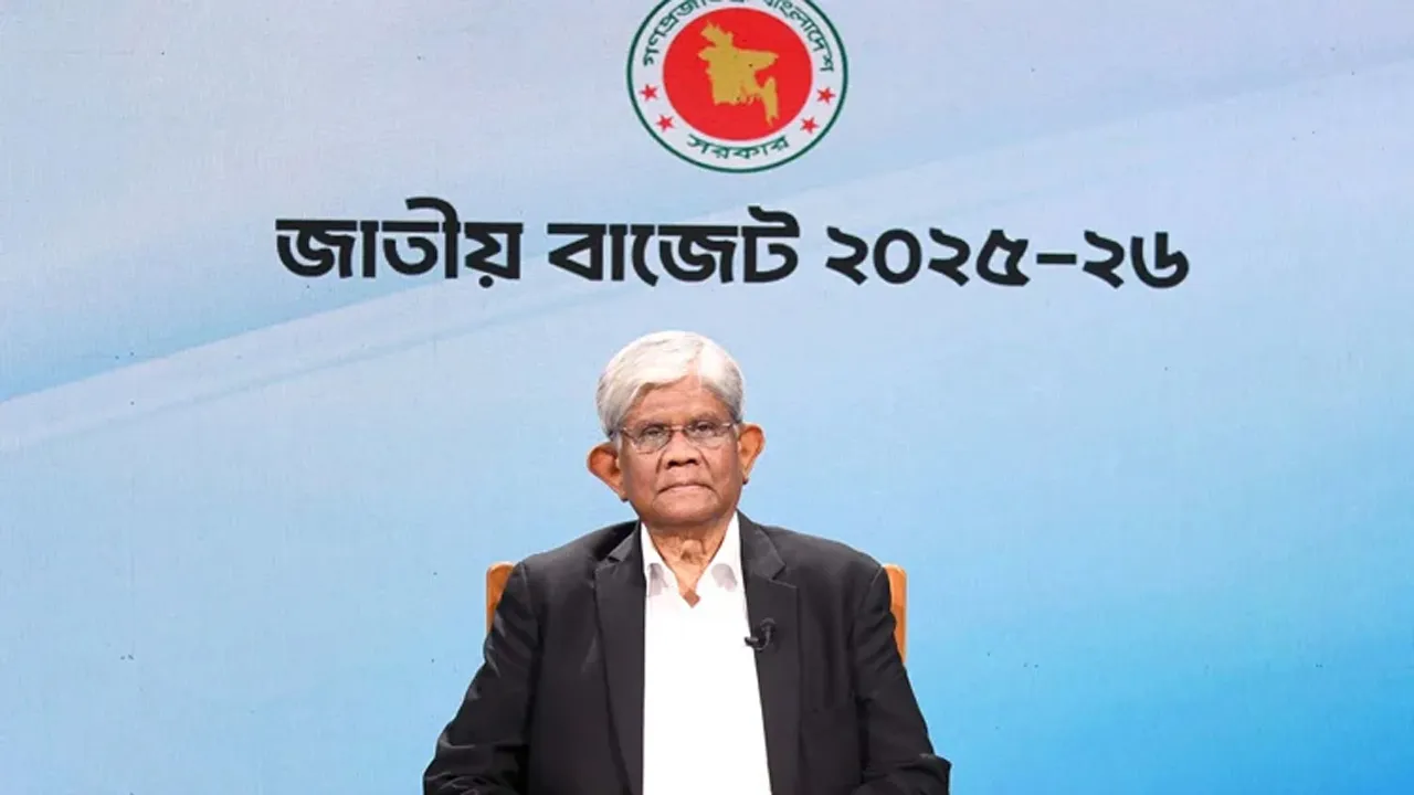 গণতান্ত্রিক সরকারের হাতে ক্ষমতা হস্তান্তর সরকারের অন্যতম লক্ষ্য: অর্থ উপদেষ্টা