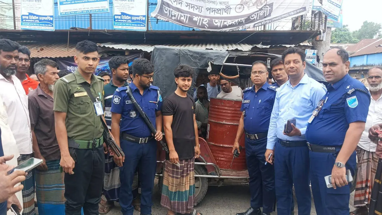 সালথায় অভিযানে ১৯৩ লিটার পেট্রোল জব্দ